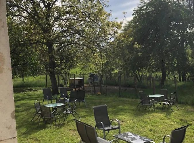 Couette-café Relais D’arbigny Arbigny